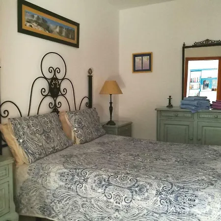 La Caleta Apartment Famara